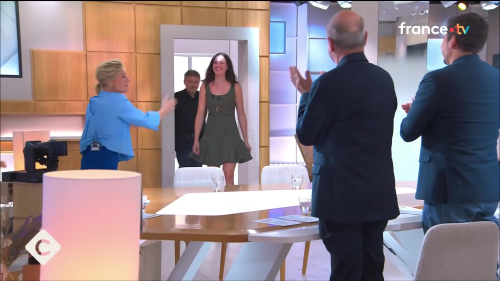 C_a_vous_0319.jpg