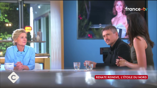 C_a_vous_1608.jpg